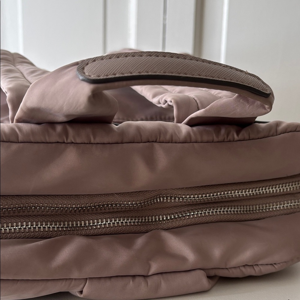 Steve Madden Tan Nylon Backpack with laptop pocket and detachable cosmetic bag - Picture 5 of 9